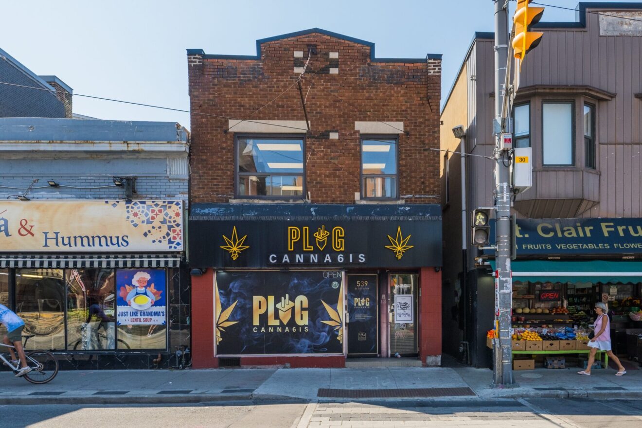 The building at 539 St Clair Ave W, Toronto; the space offered for lease is on the second floor