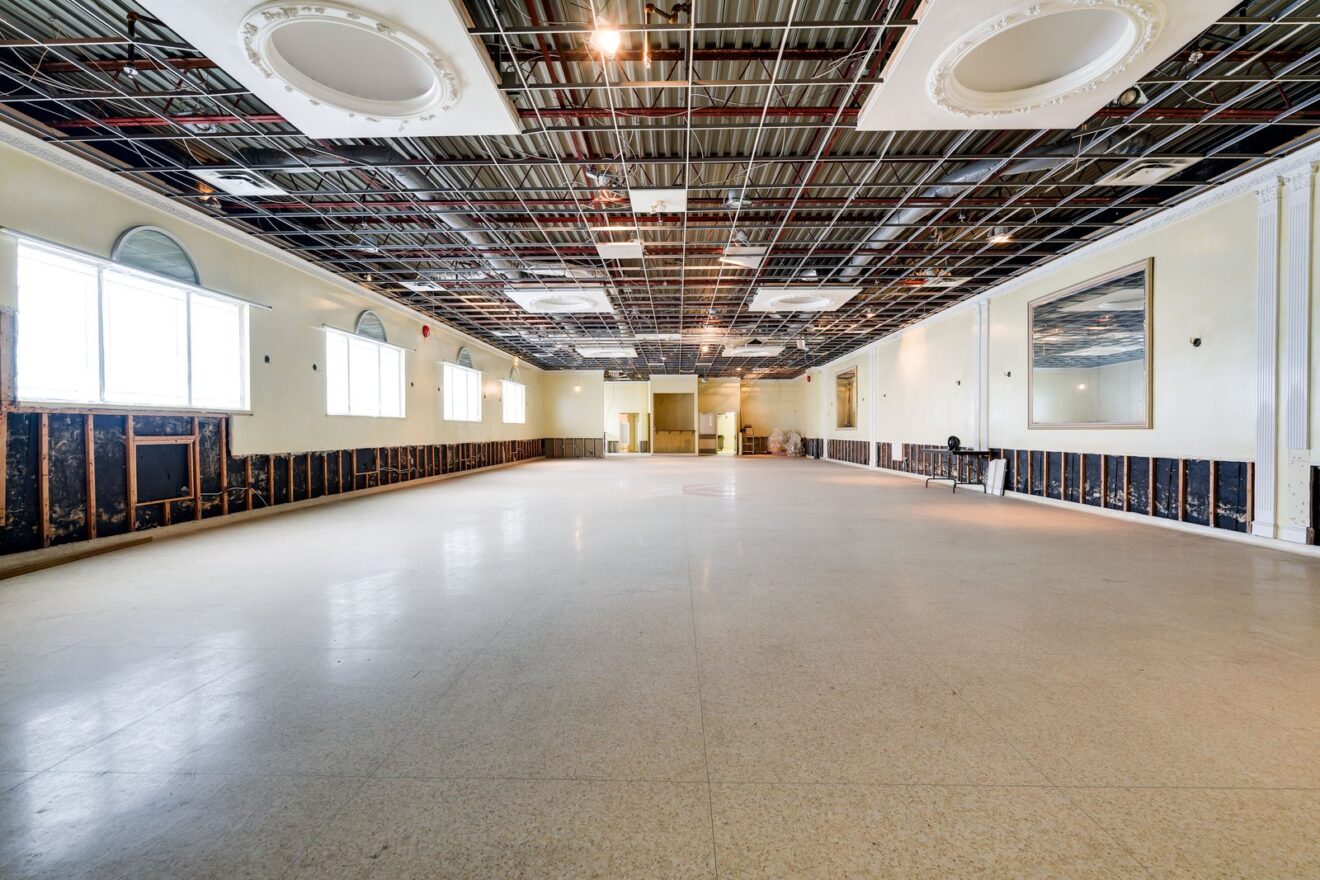 Second floor of 3278 Dundas St W, clear-span room with high ceilings